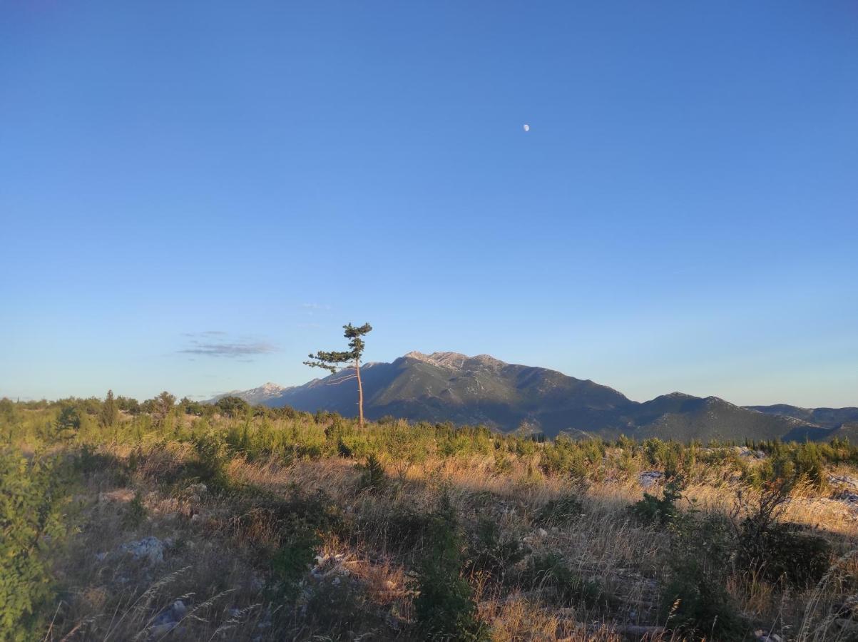 Sunset Chaser - Rural Dalmatian Mountain View - Makarska, Brela Sestanovac Екстер'єр фото